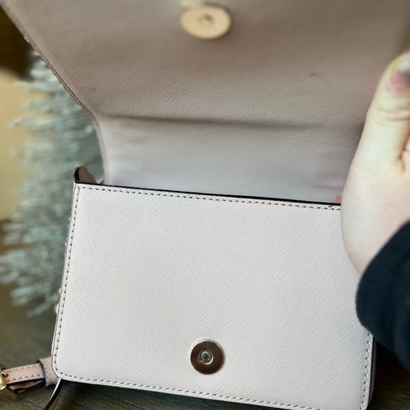 pale pink Kate spade purse/ like new - Picture 6 of 7